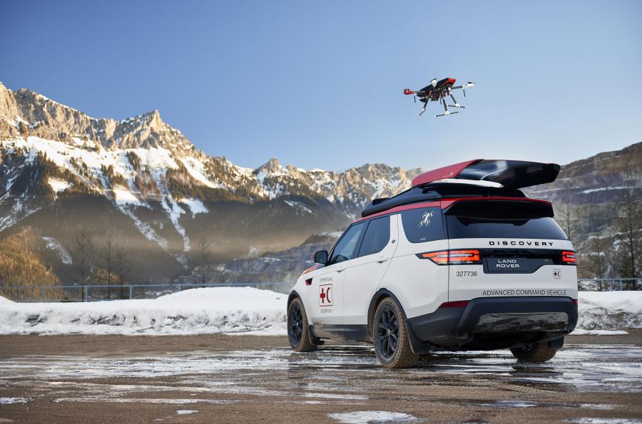  Land Rover Discovery Project Hero 2017 года  (фото 11 из 16)